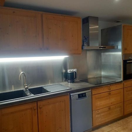 Appartement Centre Du Village Brides Les Bains Екстериор снимка