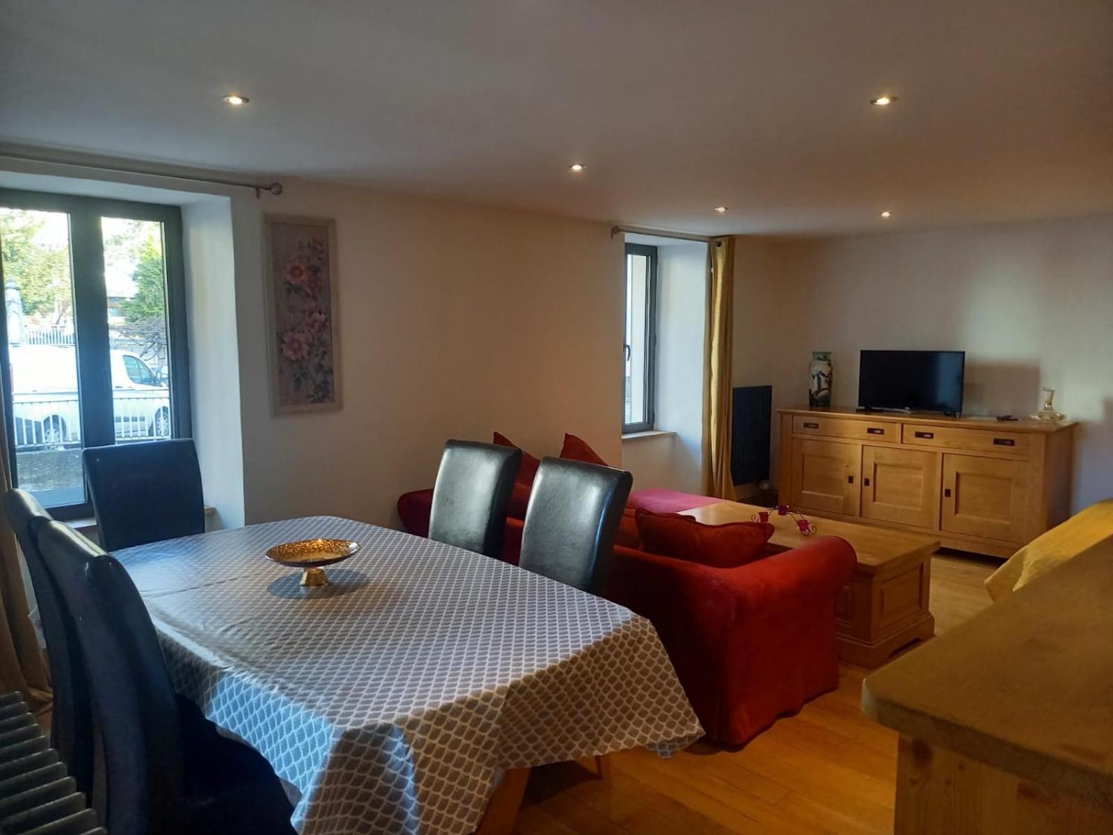 Appartement Centre Du Village Brides Les Bains Екстериор снимка