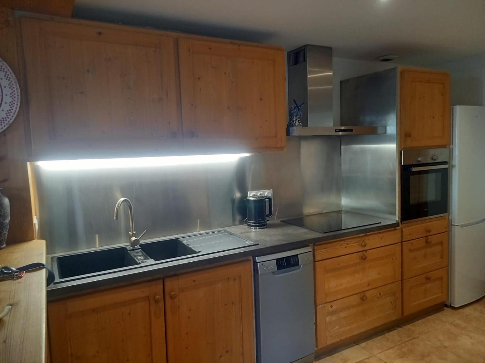 Appartement Centre Du Village Brides Les Bains Екстериор снимка